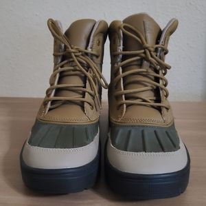 NIKE WOODSIDE 2 HIGH (GS) Shoe Sz 7Y Wmn 8.5